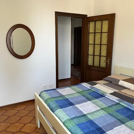 Casa Vacanze Leno Nyaraló Leno